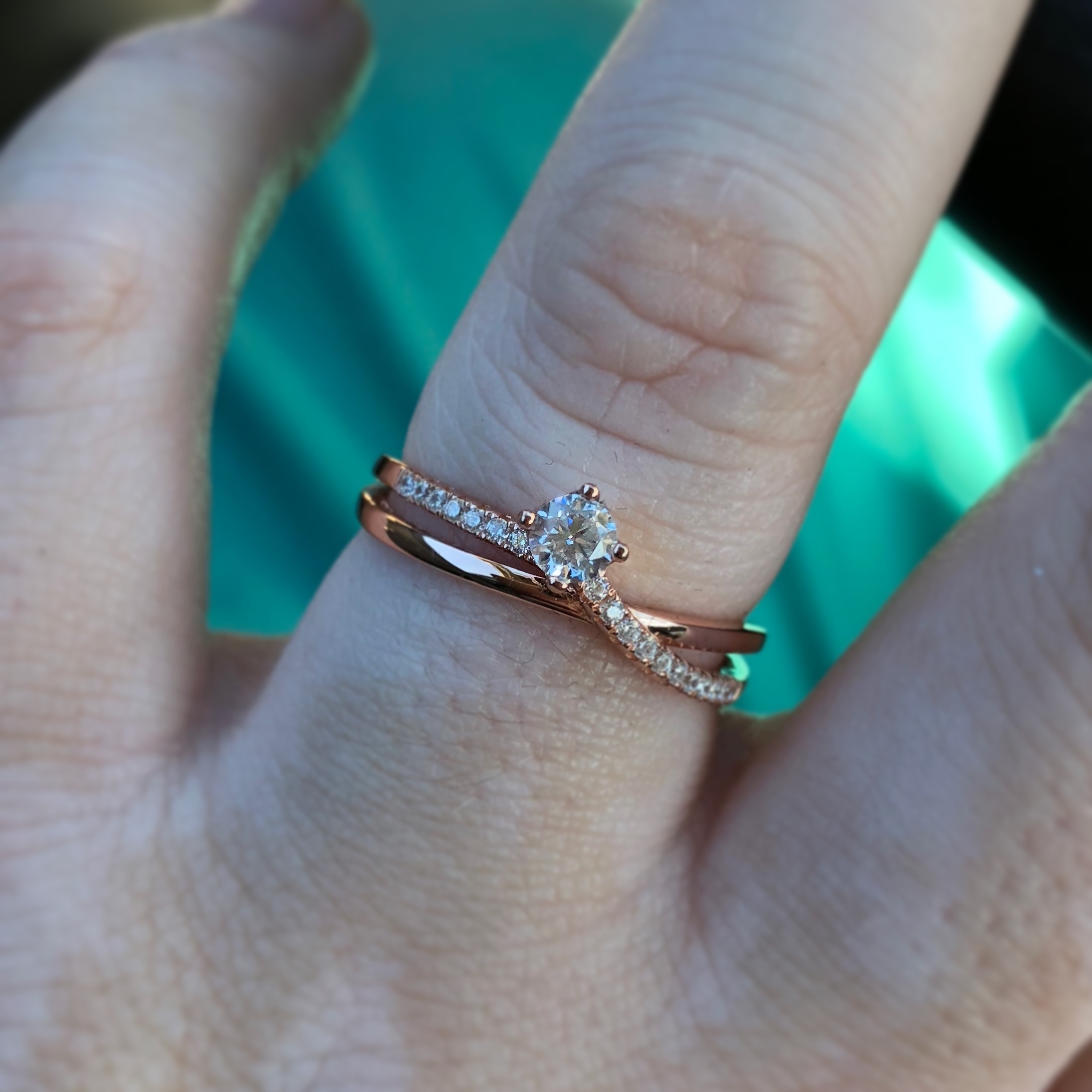 JEULIA ピンキーリング　ローズゴールド Jeulia Rose Gold Tone Round Cut Sterling Silver Promise Ring